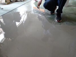 主题 '正在生产的自流平配方，请指点！'